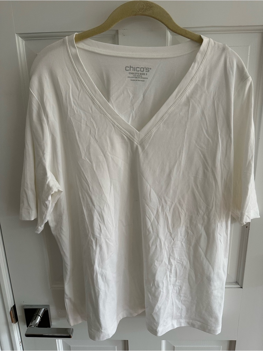 Chico's White V-Neck Short Sleeve Cotton and Spandex Tee